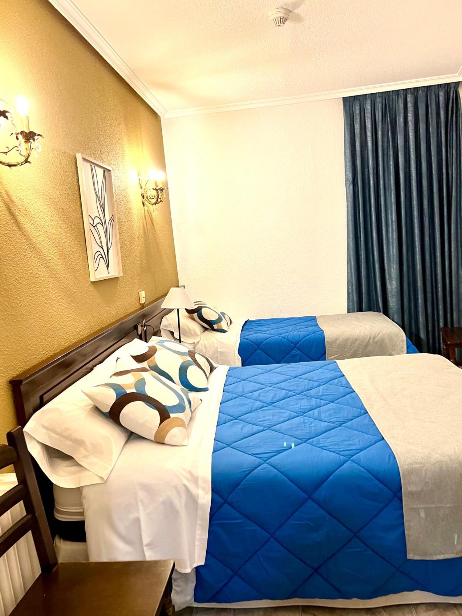 Hostal Sonsoles Madrid-Centro Exteriör bild