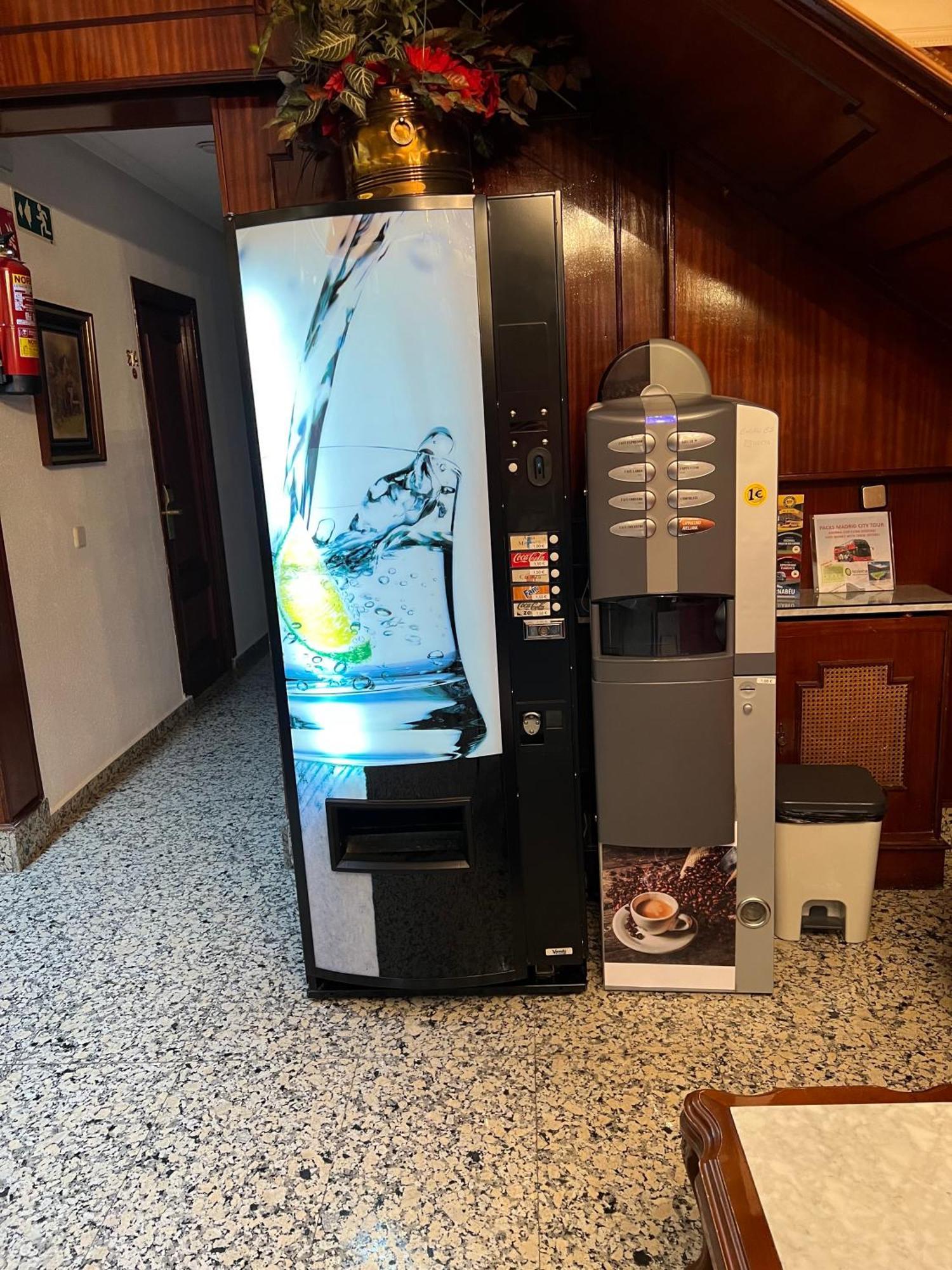 Hostal Sonsoles Madrid-Centro Exteriör bild