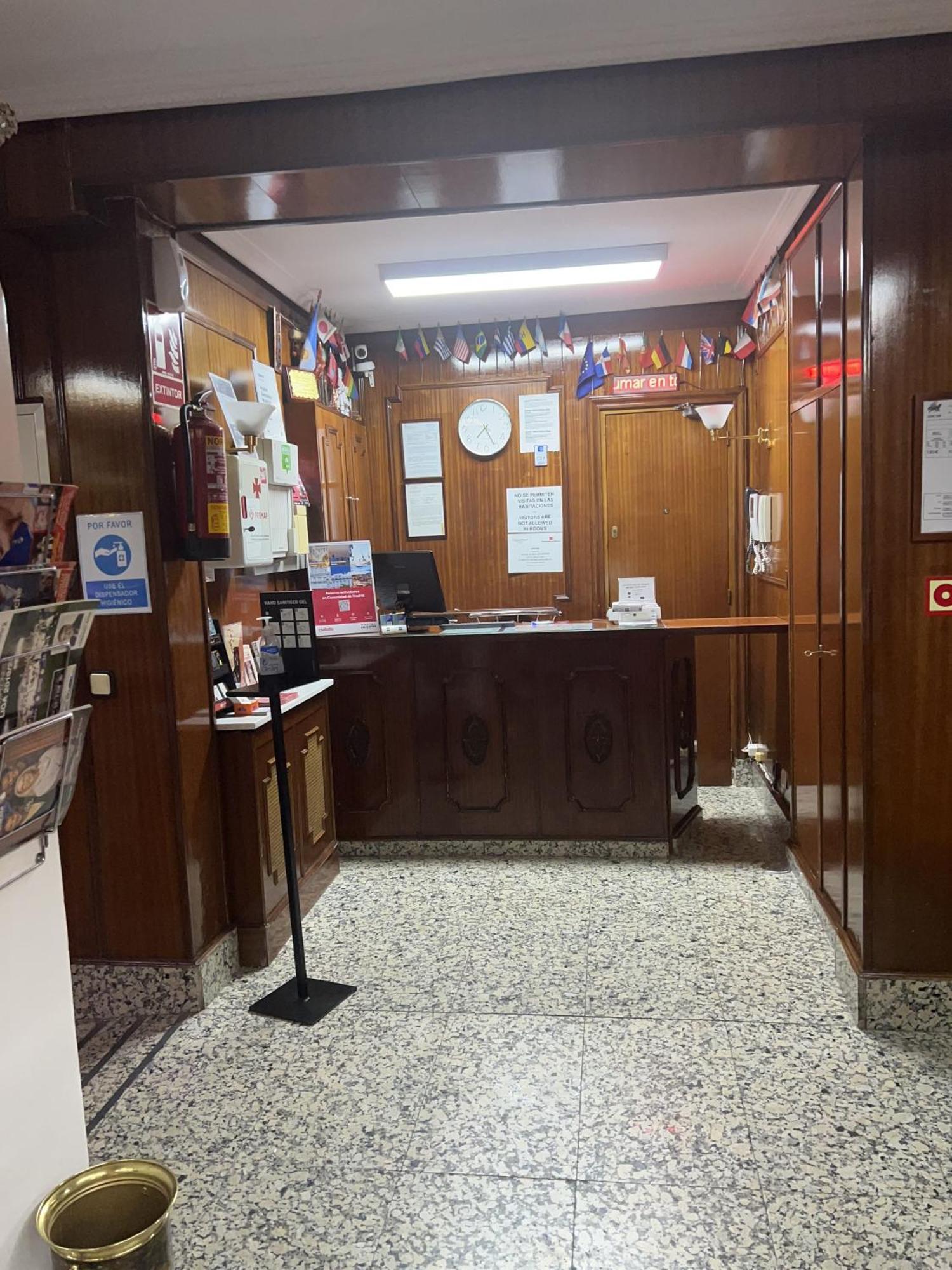 Hostal Sonsoles Madrid-Centro Exteriör bild