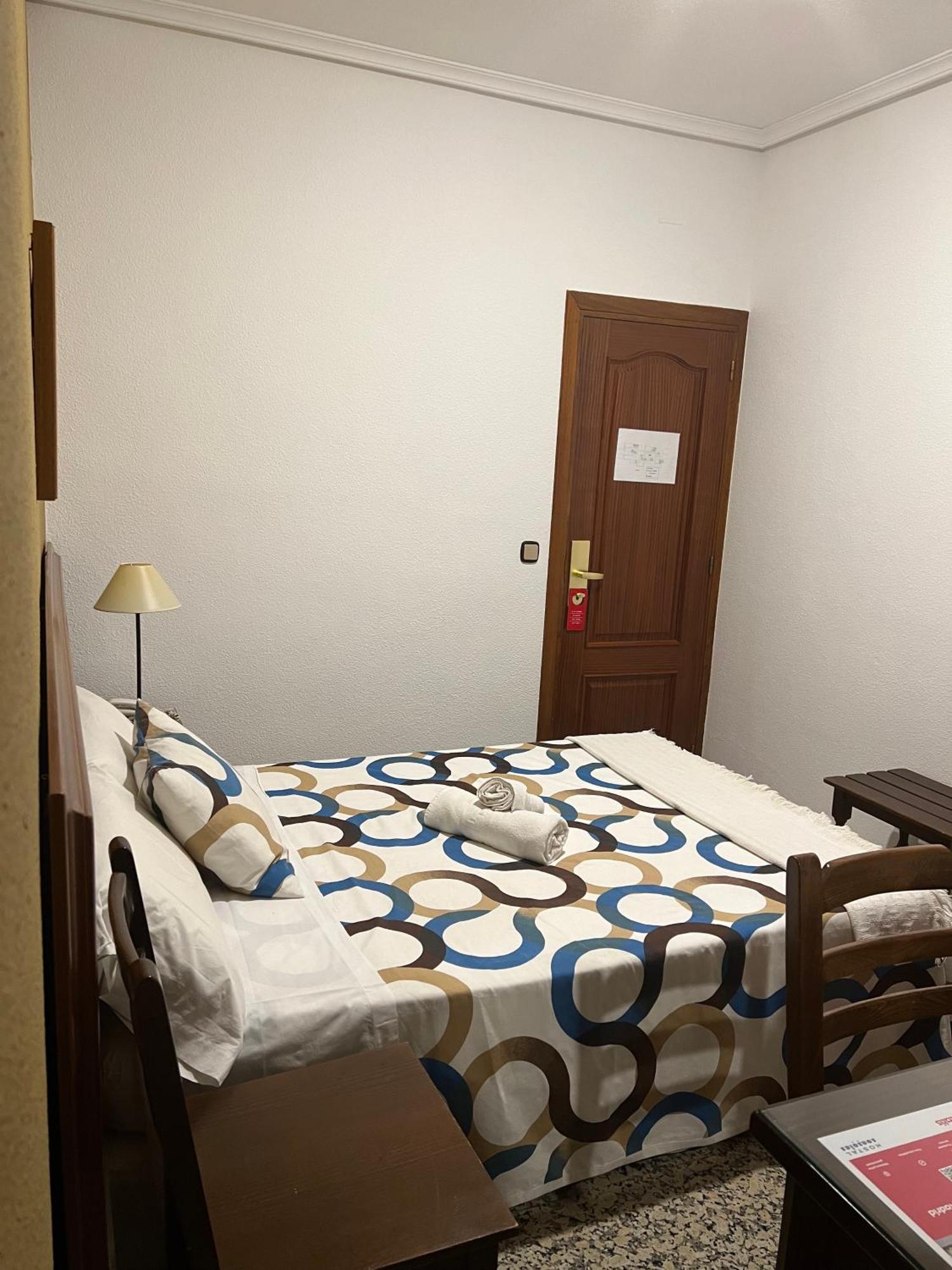 Hostal Sonsoles Madrid-Centro Exteriör bild