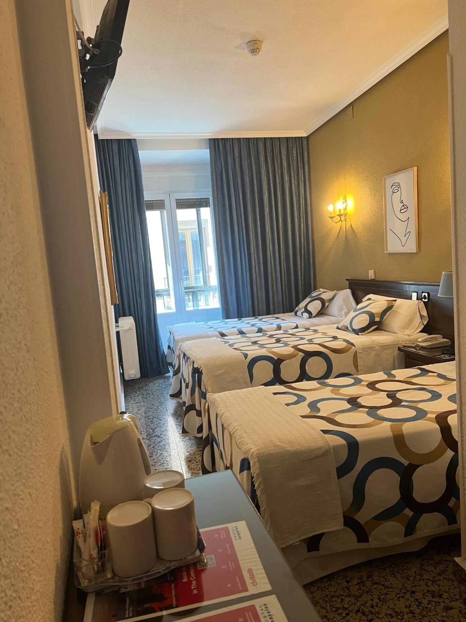 Hostal Sonsoles Madrid-Centro Exteriör bild